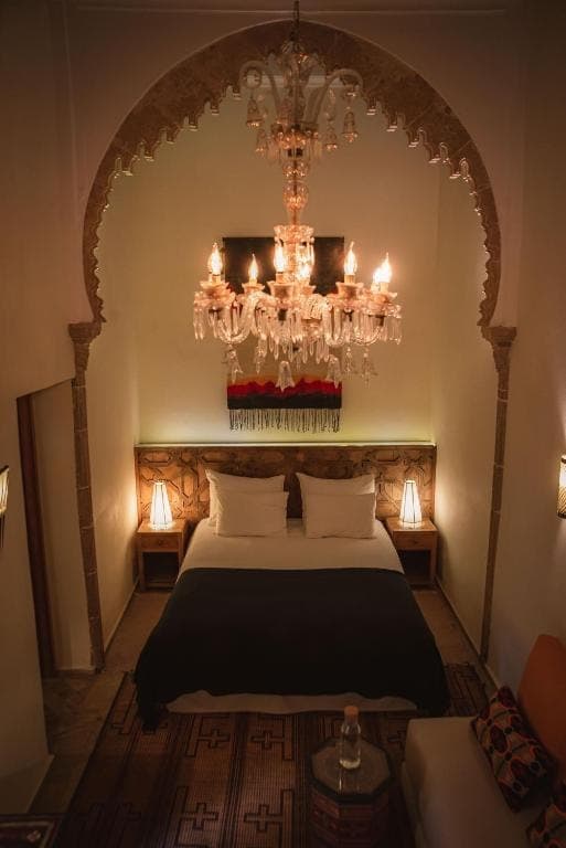 Dar Shâan – Riad avec piscine sur le toit et vue panoramique.